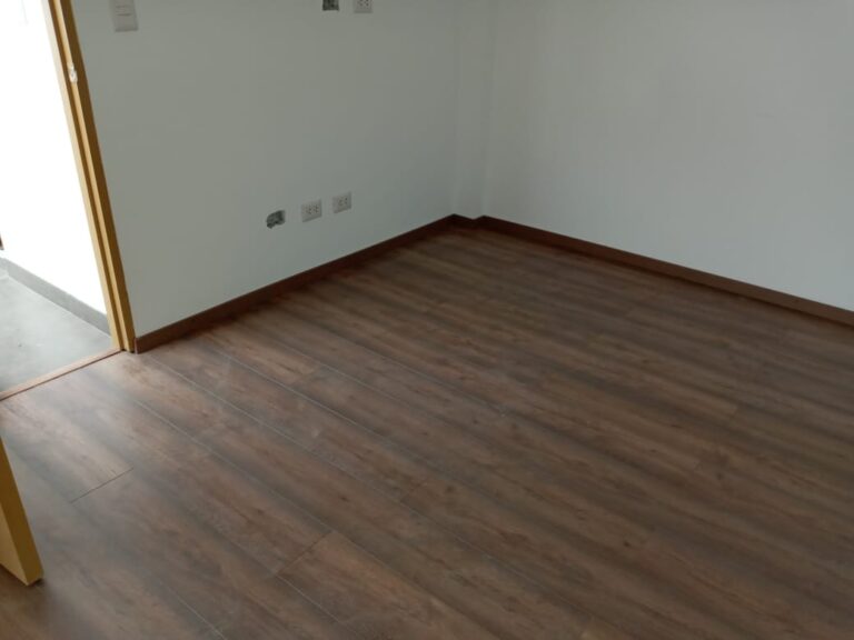 piso instalado en departamento